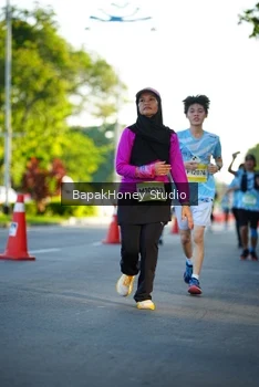 Runner Photo 1564381