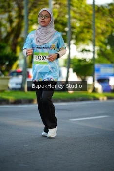 Runner Photo 1564416