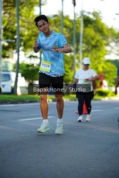 Runner Photo 1564420
