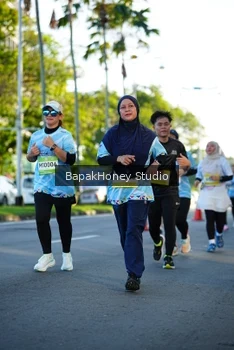 Runner Photo 1564443