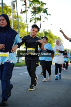 Runner Photo 1564448
