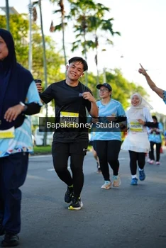 Runner Photo 1564449