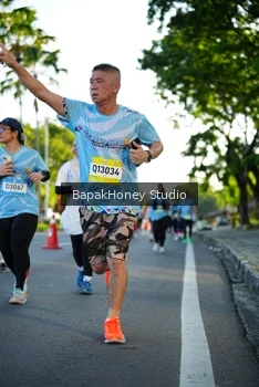 Runner Photo 1564453