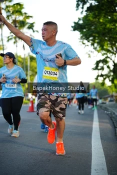 Runner Photo 1564454