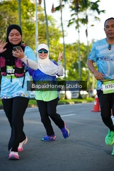 Runner Photo 1564489