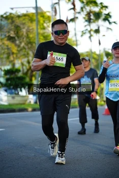 Runner Photo 1564521
