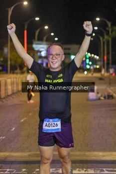 Runner Photo 1564595