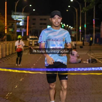 Runner Photo 1564763