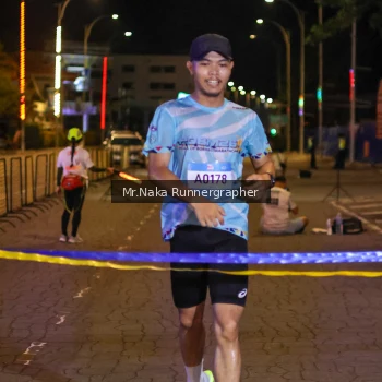 Runner Photo 1564765