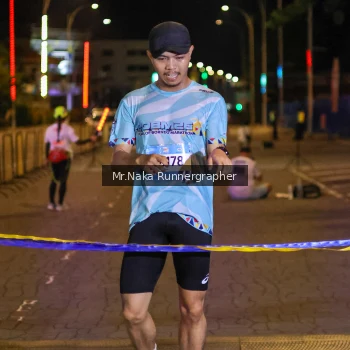 Runner Photo 1564773