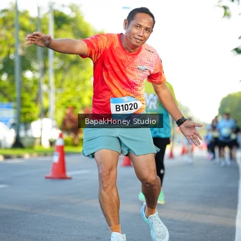 Runner Photo 1564777