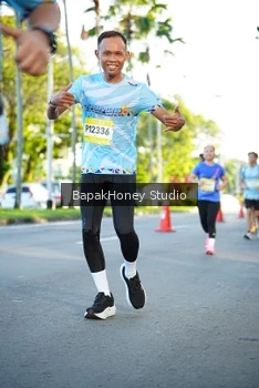 Runner Photo 1564839