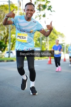 Runner Photo 1564850