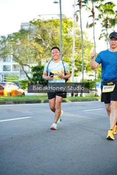 Runner Photo 1564885