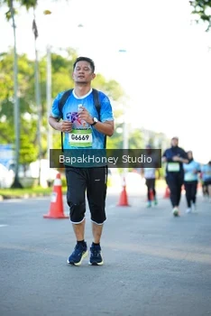 Runner Photo 1564936