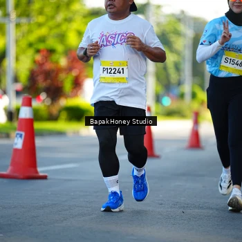 Runner Photo 1565348