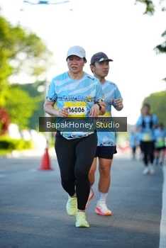 Runner Photo 1565387