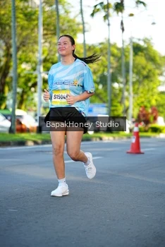 Runner Photo 1565430