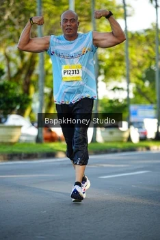 Runner Photo 1565504