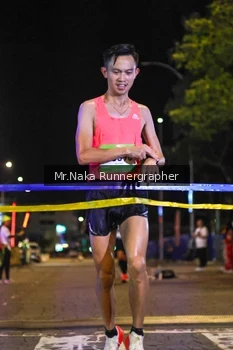Runner Photo 1565565