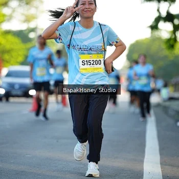 Runner Photo 1565570