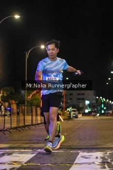 Runner Photo 1565593