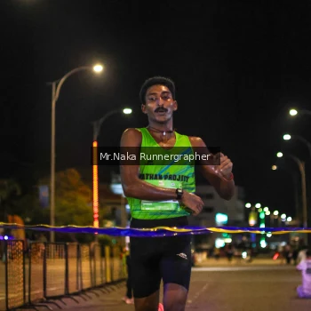 Runner Photo 1565611
