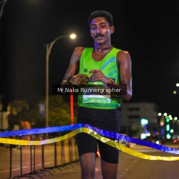 Runner Photo 1565617