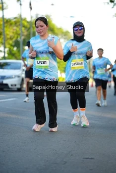 Runner Photo 1565620