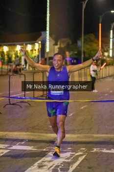 Runner Photo 1565672