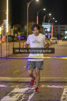 Runner Photo 1565685
