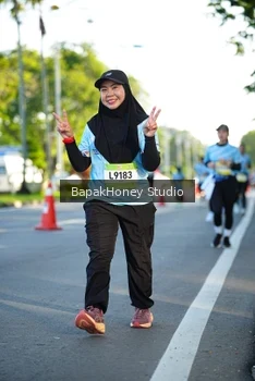 Runner Photo 1565748