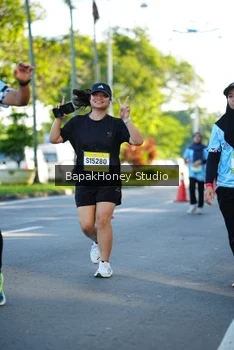 Runner Photo 1565757