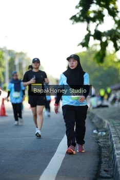 Runner Photo 1565771