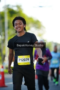 Runner Photo 1565779
