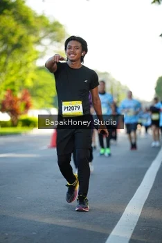 Runner Photo 1565787