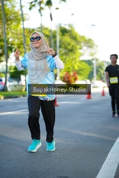 Runner Photo 1565790