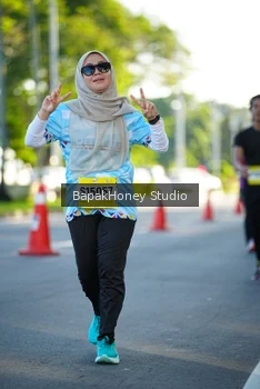 Runner Photo 1565793
