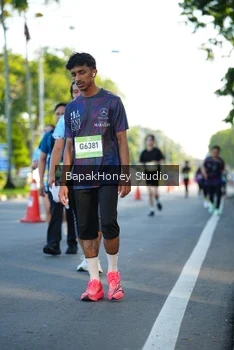 Runner Photo 1565837