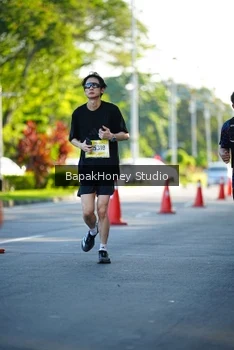 Runner Photo 1565838