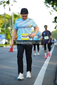Runner Photo 1565842