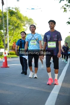 Runner Photo 1565844