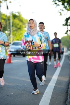Runner Photo 1565849