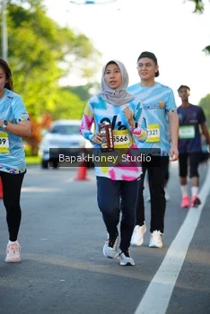 Runner Photo 1565852