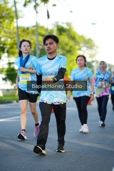 Runner Photo 1565855