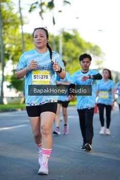 Runner Photo 1565859