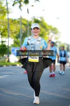 Runner Photo 1565866