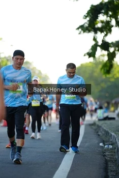 Runner Photo 1565878