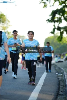 Runner Photo 1565898