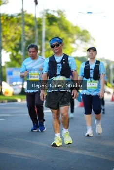 Runner Photo 1565900